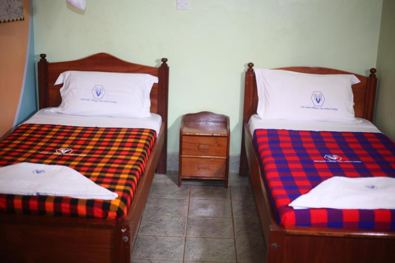 Miryams Village Inn Safari Lodge Sultan Hamud المظهر الخارجي الصورة