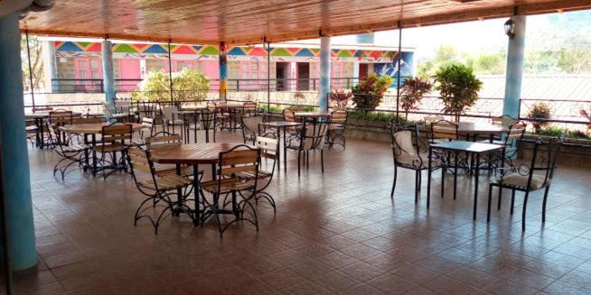 Miryams Village Inn Safari Lodge Sultan Hamud المظهر الخارجي الصورة