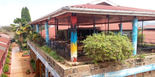 Miryams Village Inn Safari Lodge Sultan Hamud المظهر الخارجي الصورة